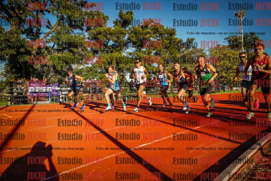 Fotos de los 3000 m llanos de varones