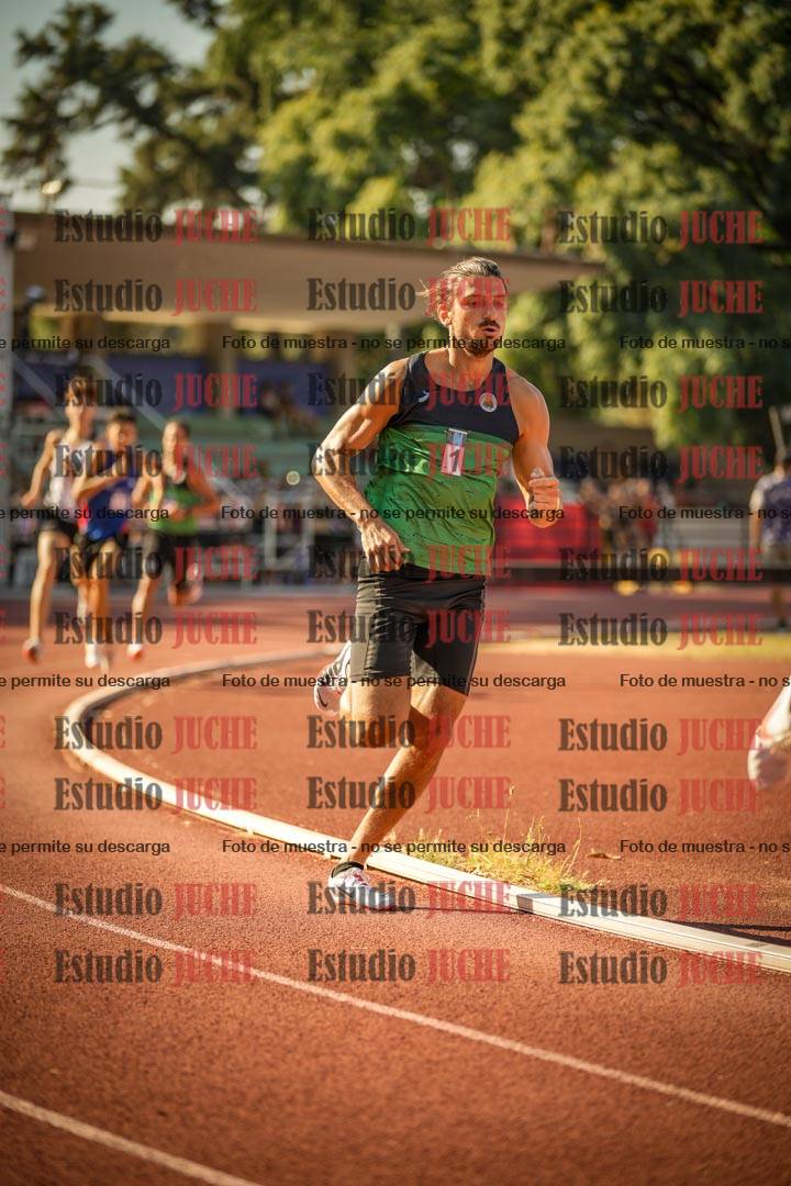 Fotos de los 800 m llanos de varones
