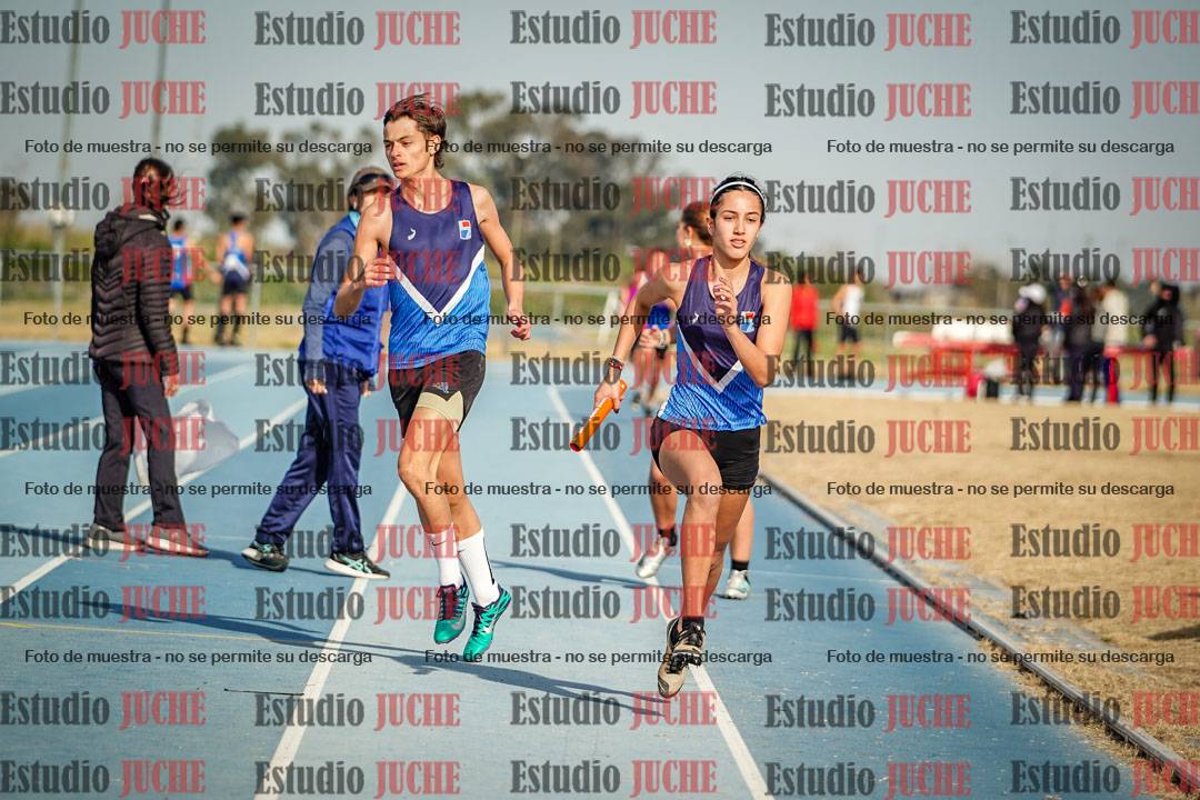 Fotos de las Postas 8x200 m mixta