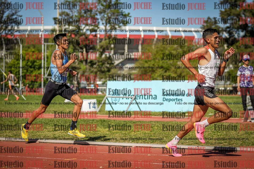 Fotos de los 5000 m llanos de varones