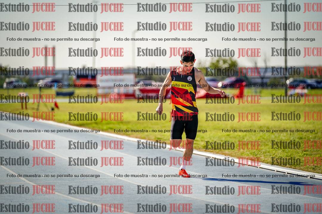 Fotos de los 400 m llanos de varones
