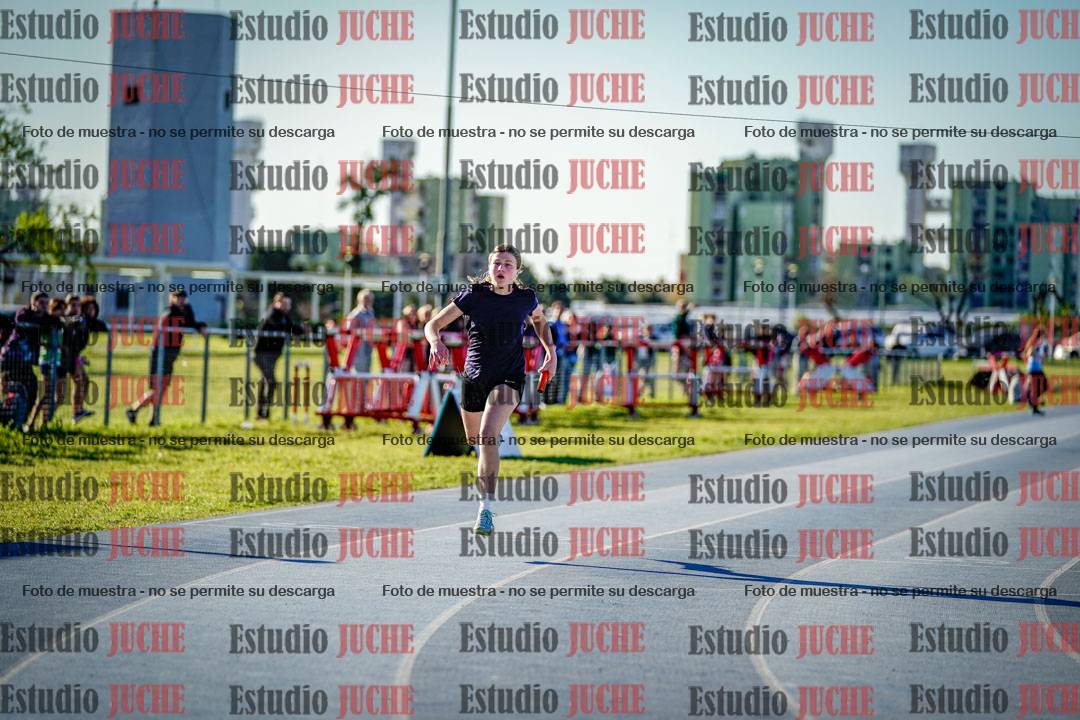 Fotos de las postas 5x80 m de mujeres