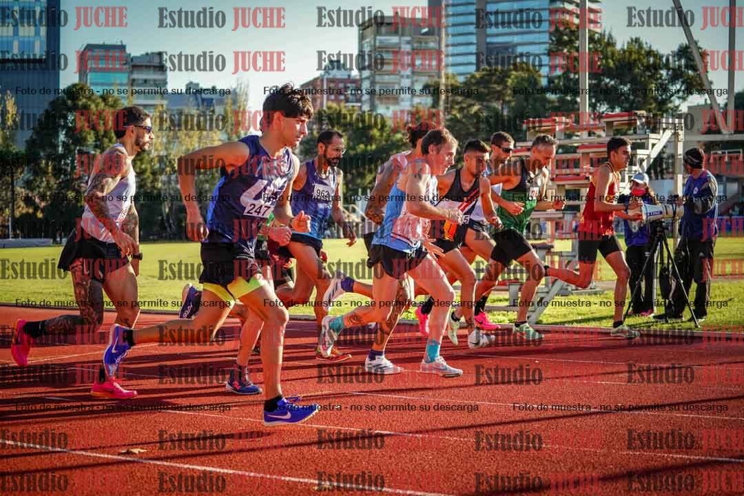 Fotos de los 3000 m llanos de varones