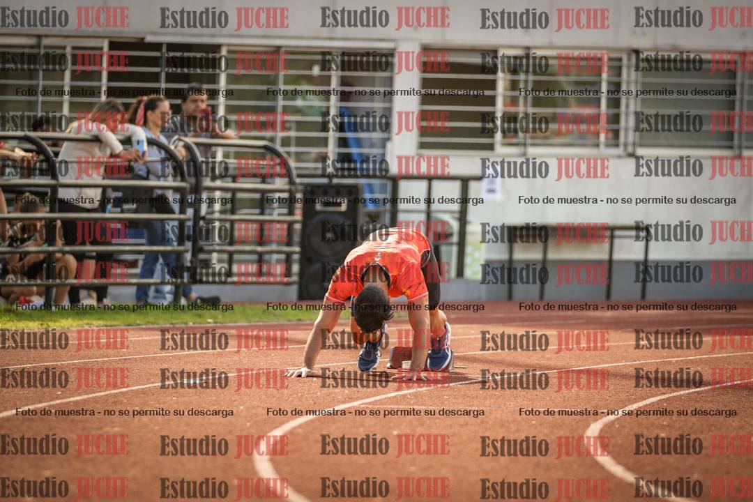 Fotos de los 400 m llanos de varones