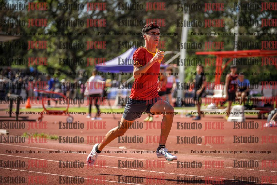 Fotos de los 400 m llanos de varones