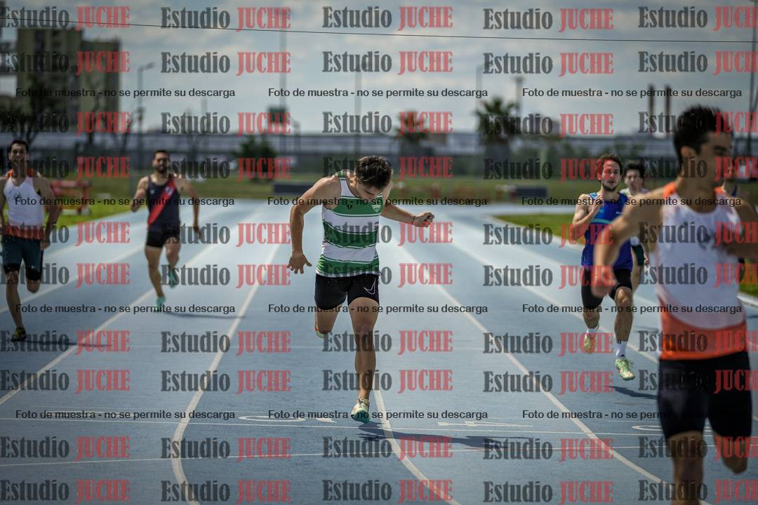 Fotos de los 400 m llanos de varones