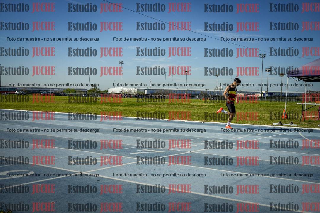 Fotos de los 400 m llanos de varones