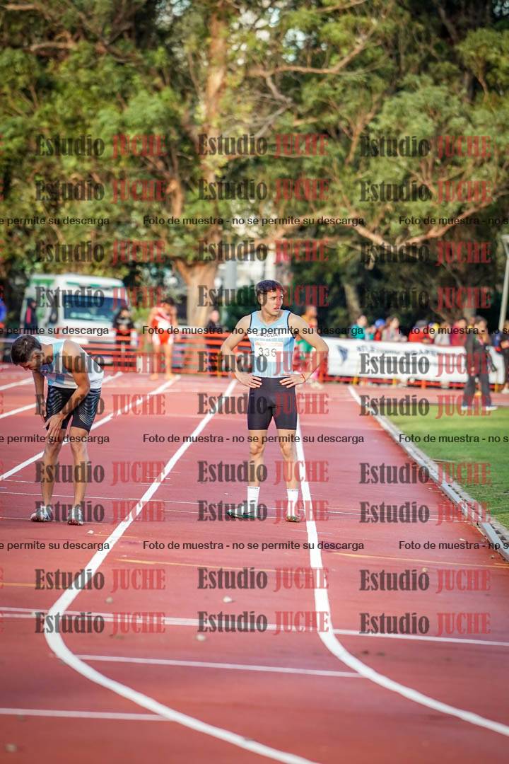 Fotos de las postas 4x100 m de varones - serie 1