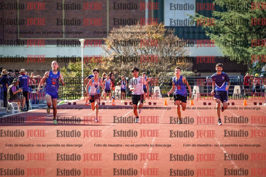 Fotos de los 80 m de varones