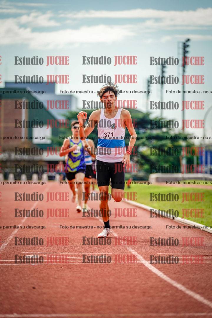 Fotos de los 800 m llanos de varones