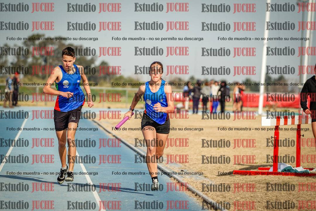 Fotos de las Postas 8x200 m mixta