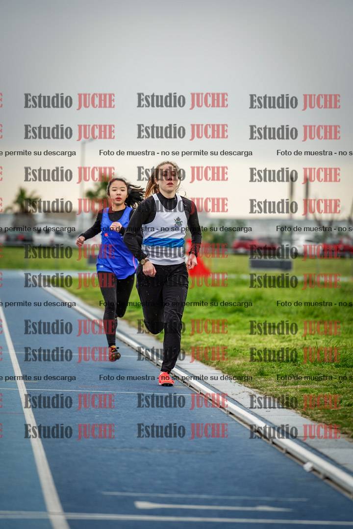 Fotos de los 800 m llanos de varones - heptatlón y hexatlón