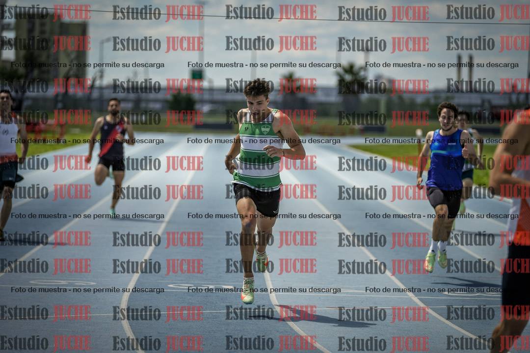 Fotos de los 400 m llanos de varones