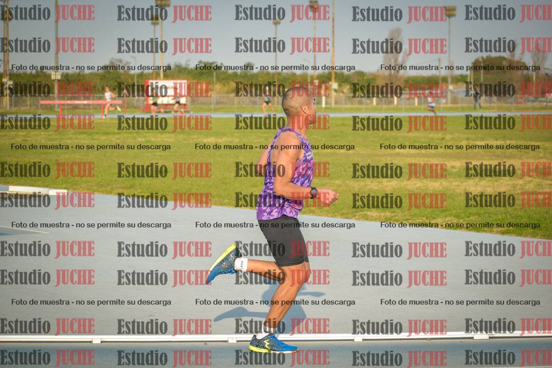 Fotos de los 3000 m llanos de varones