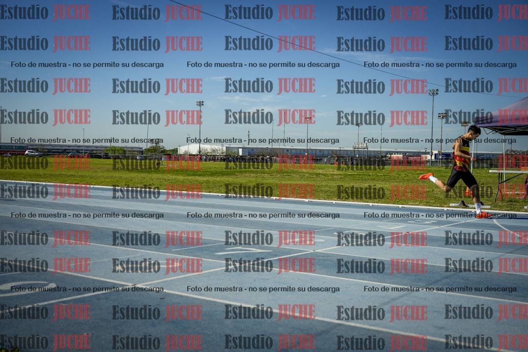 Fotos de los 400 m llanos de varones