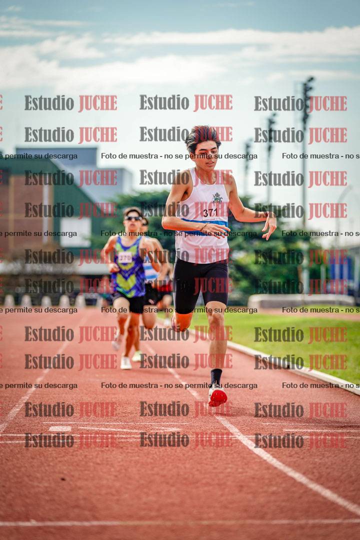 Fotos de los 800 m llanos de varones