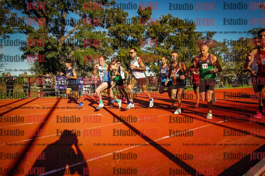 Fotos de los 3000 m llanos de varones