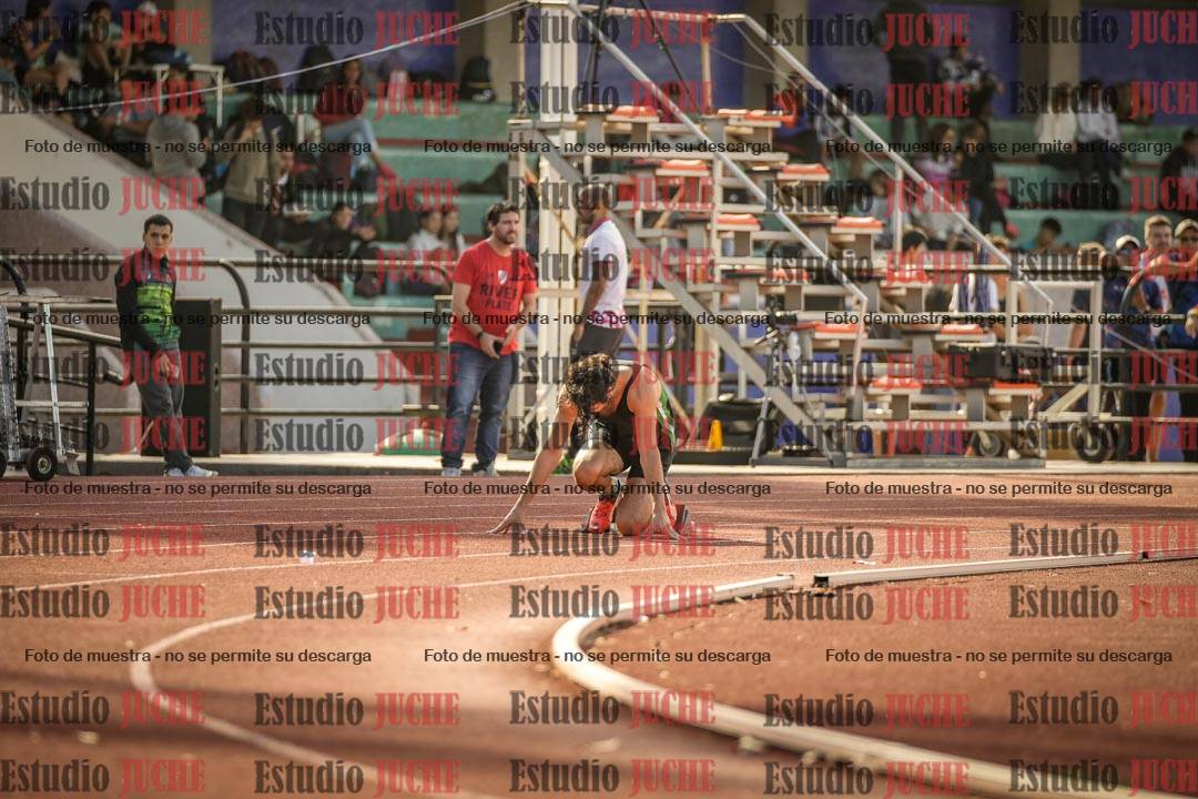 Fotos de los 400 m llanos de varones