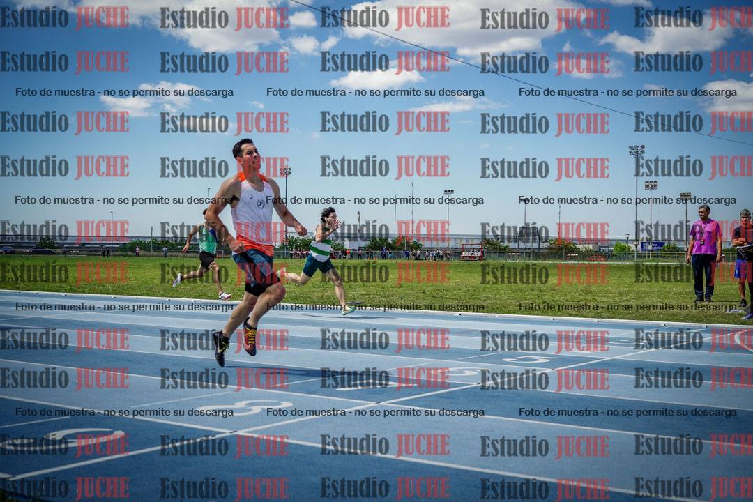 Fotos de los 400 m llanos de varones