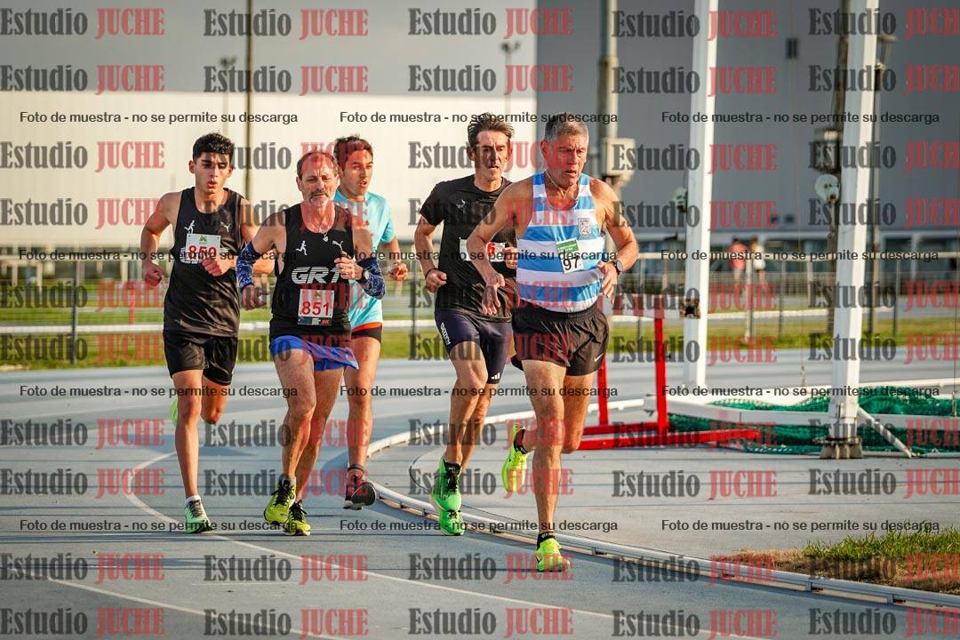 Fotos de los 3000 m llanos de varones