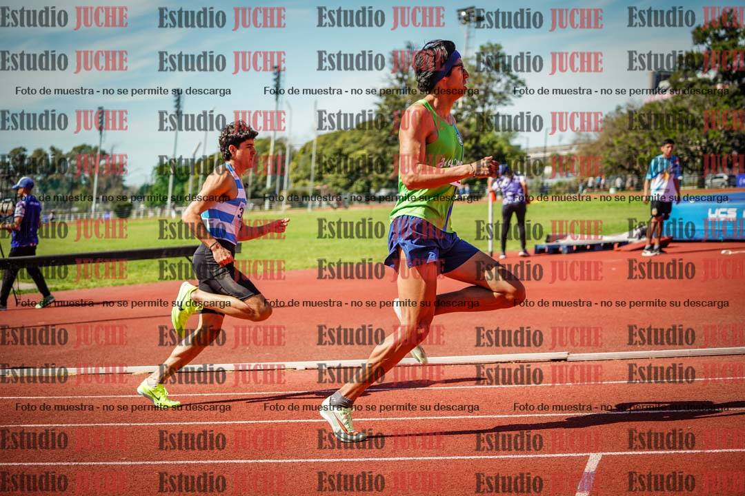 Fotos de los 800 m llanos de varones