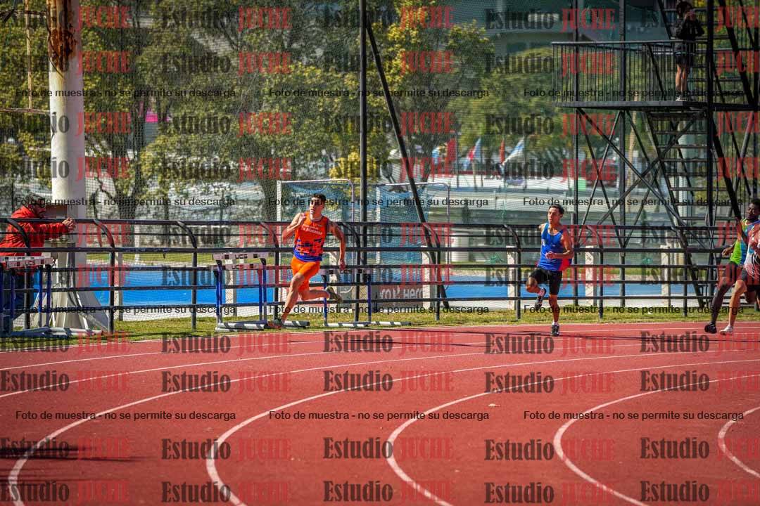 Fotos de los 200 m llanos de varones