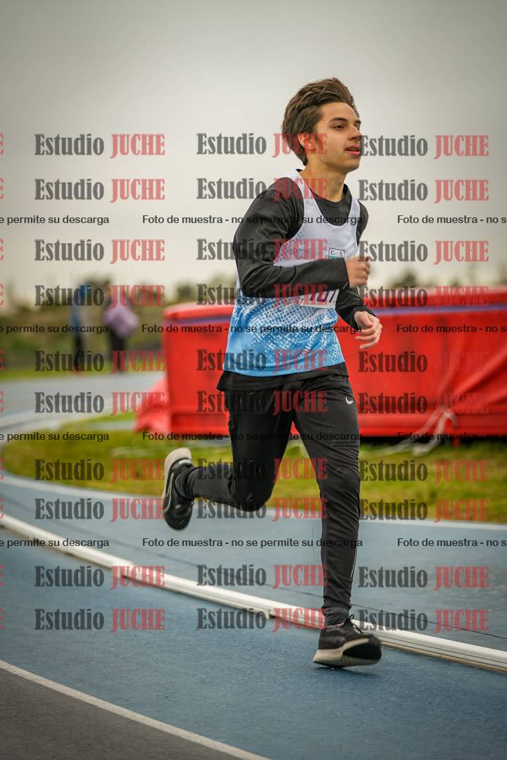 Fotos de los 3000 m llanos de varones - U17 (incluye la marcha atlética)