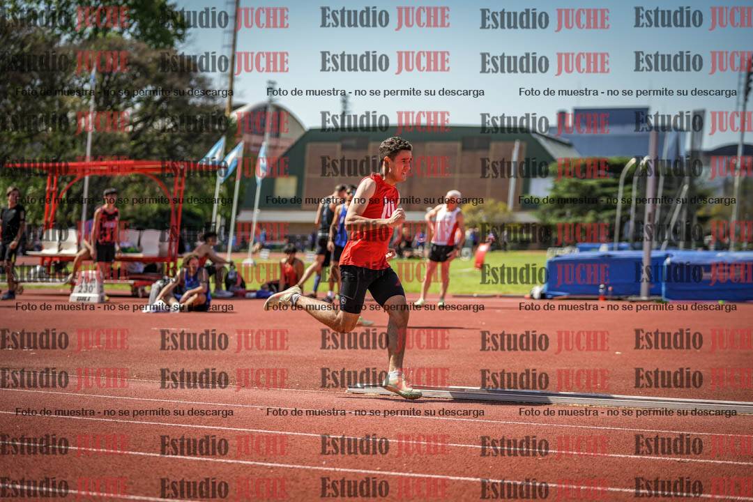 Fotos de los 400 m llanos de varones