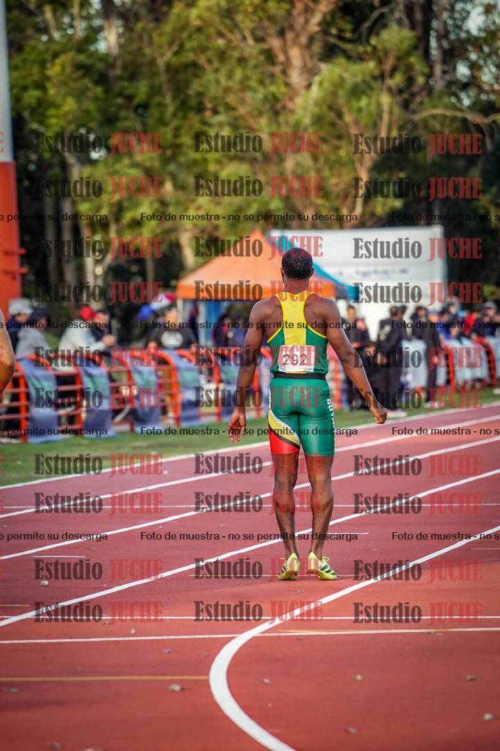 Fotos de las postas 4x100 m de varones - serie 1