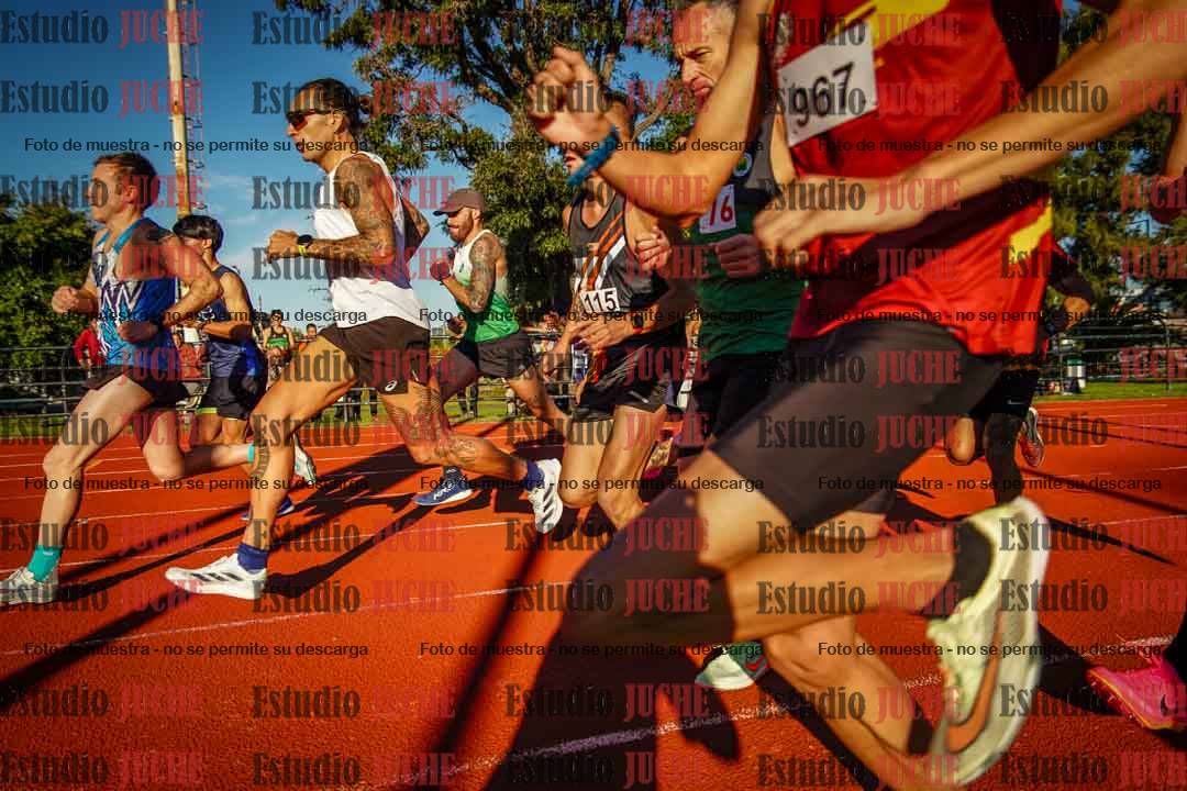 Fotos de los 3000 m llanos de varones