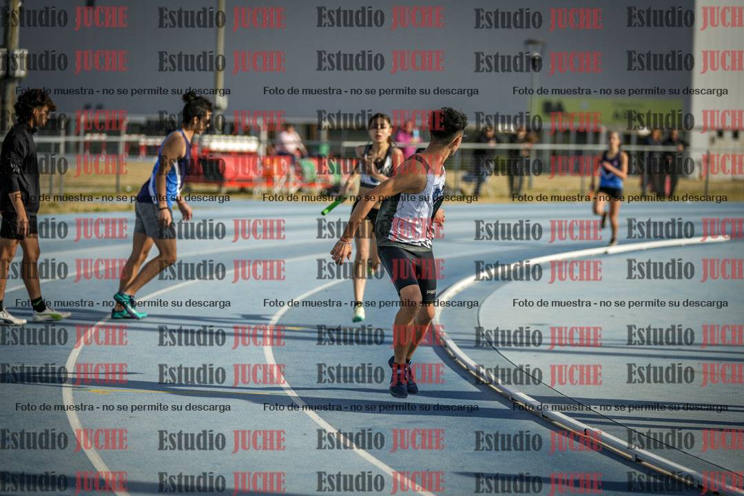 Fotos de las Postas 8x200 m mixta