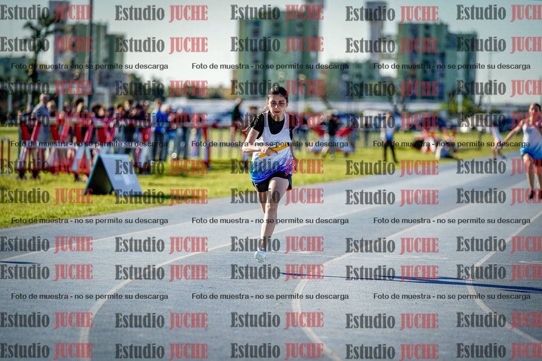 Fotos de las postas 5x80 m de mujeres
