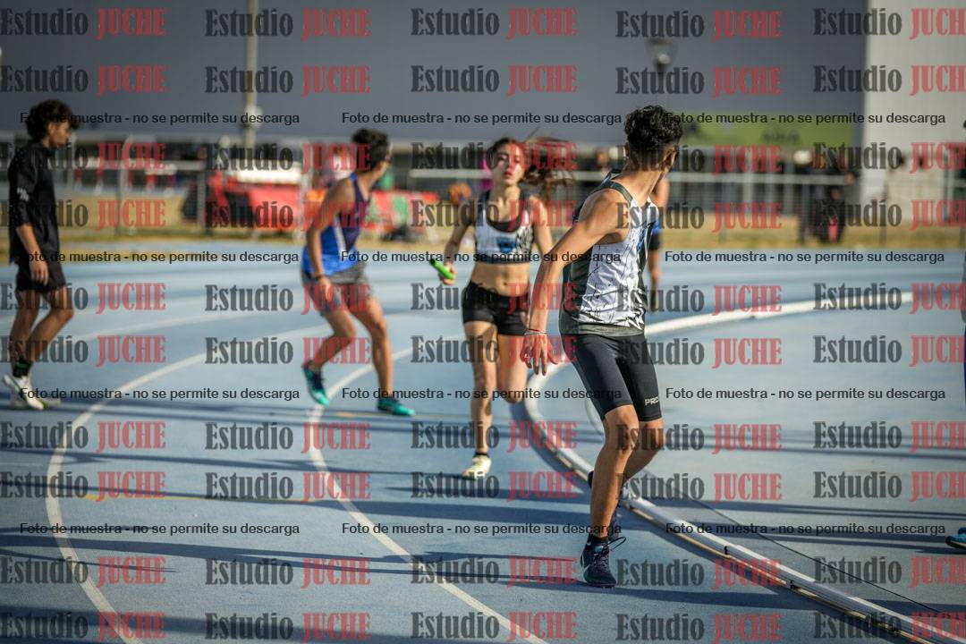 Fotos de las Postas 8x200 m mixta