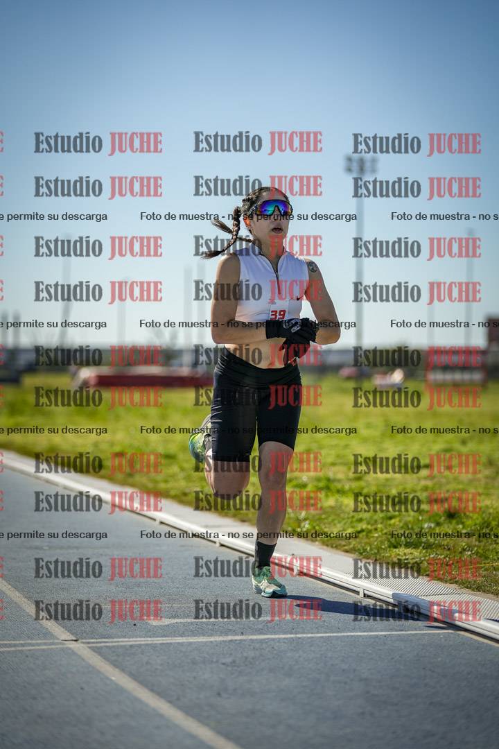 Fotos de los 5000 m llanos de mujeres y varones