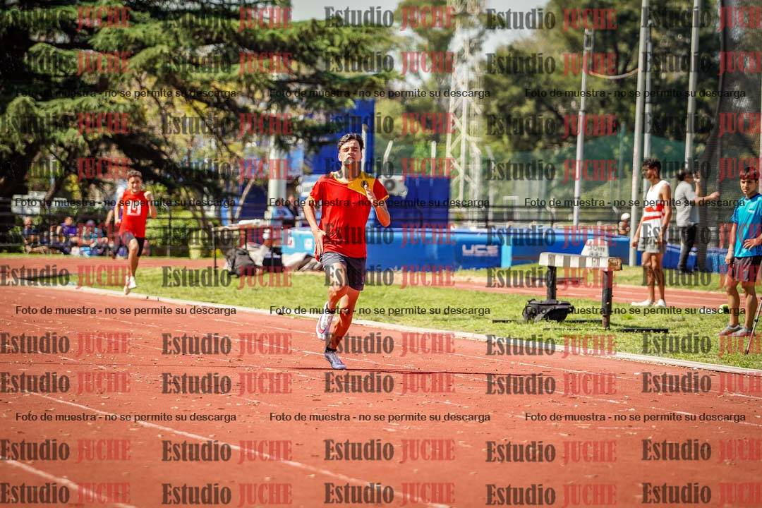 Fotos de los 400 m llanos de varones