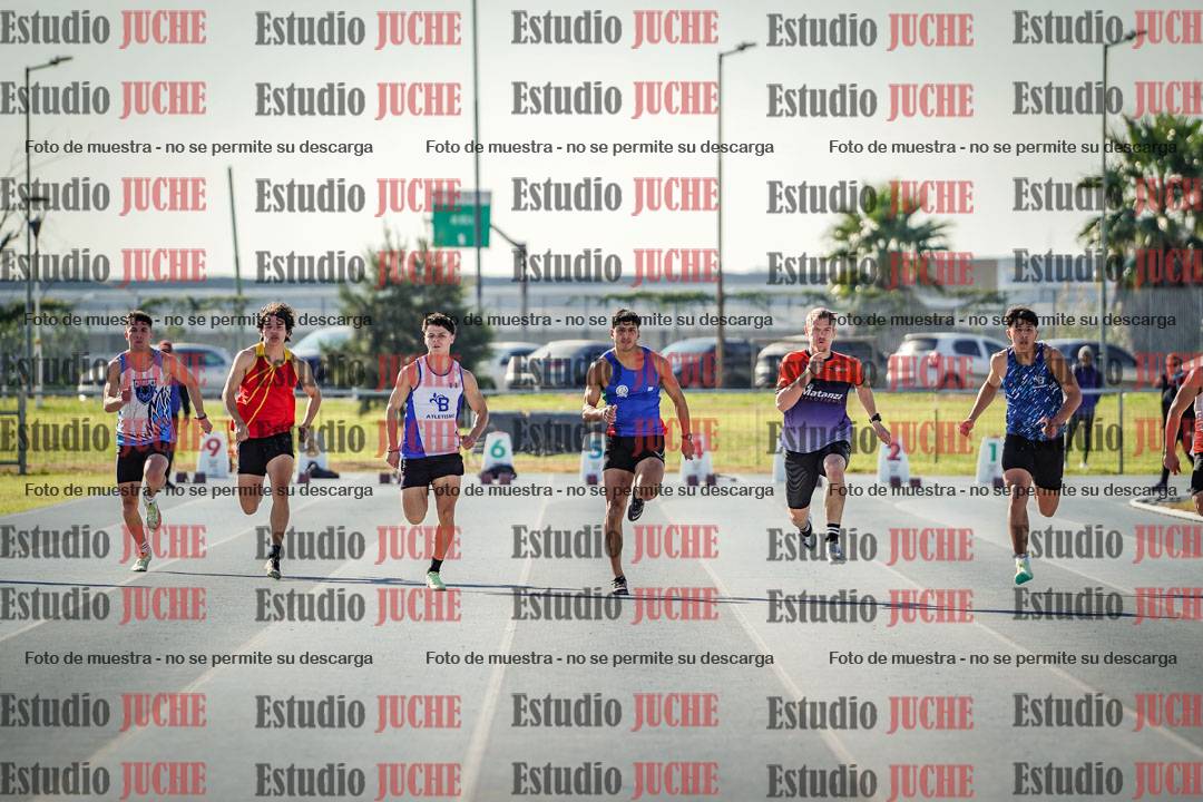 Fotos de los 100 m llanos de varones - FINAL