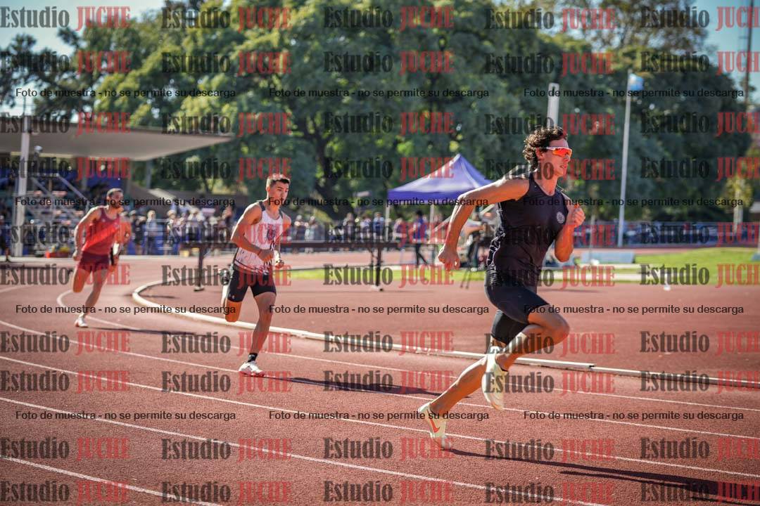 Fotos de los 400 m llanos de varones