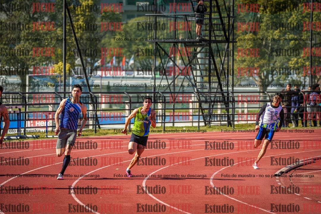 Fotos de los 200 m llanos de varones