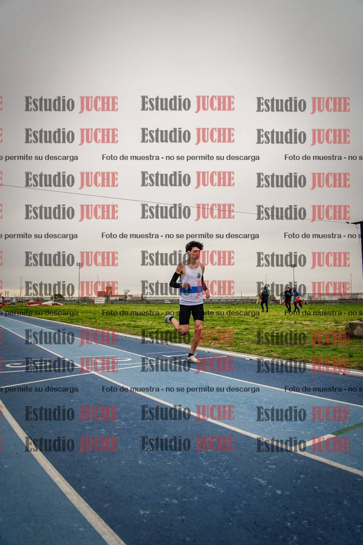 Fotos de los 800 m llanos de varones - heptatlón y hexatlón