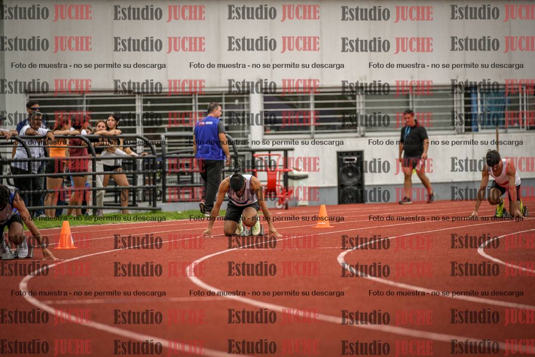 Fotos de los 400 m llanos de varones