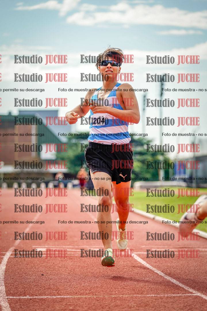 Fotos de los 800 m llanos de varones