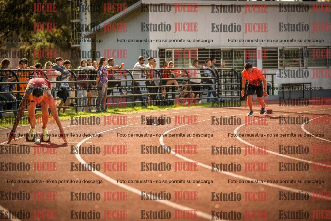 Fotos de los 400 m llanos de varones