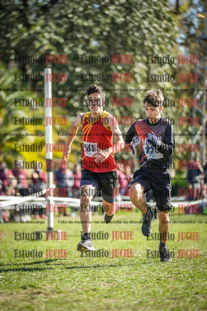 Fotos de la llegada del cross de 2000 m