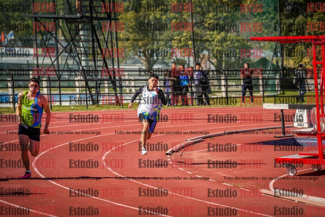 Fotos de los 200 m llanos de varones