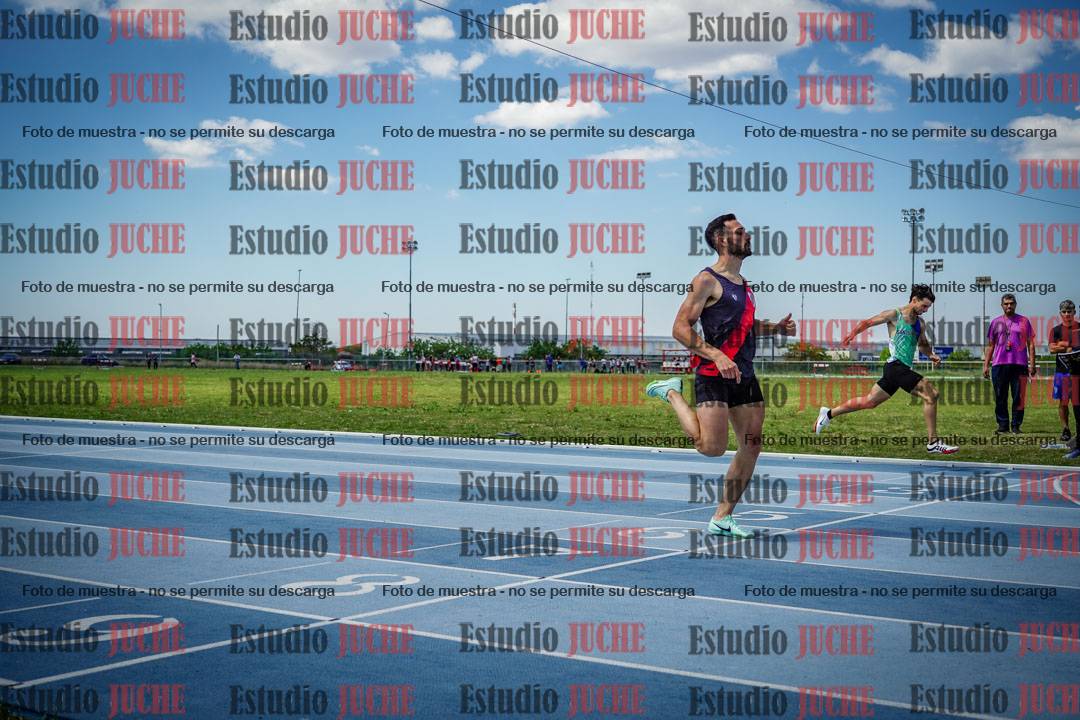 Fotos de los 400 m llanos de varones
