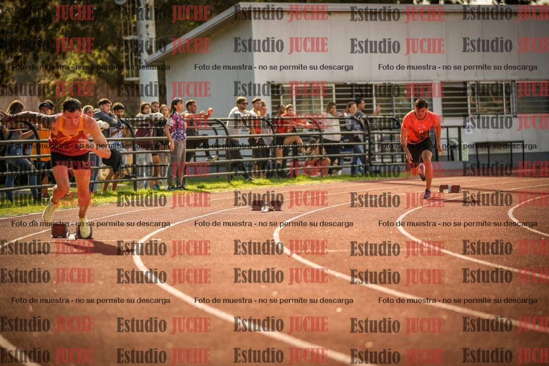 Fotos de los 400 m llanos de varones
