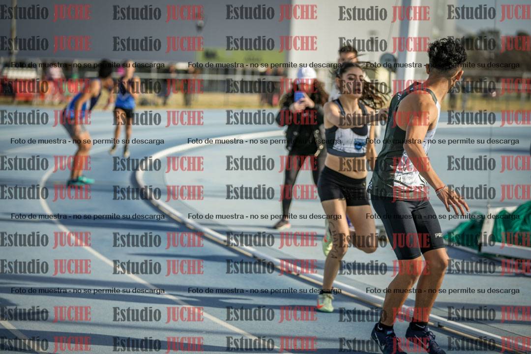 Fotos de las Postas 8x200 m mixta