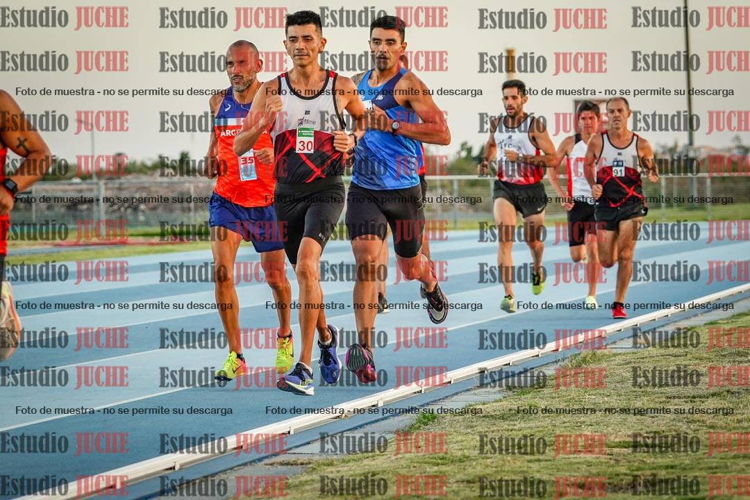 Fotos de los 3000 m llanos de varones