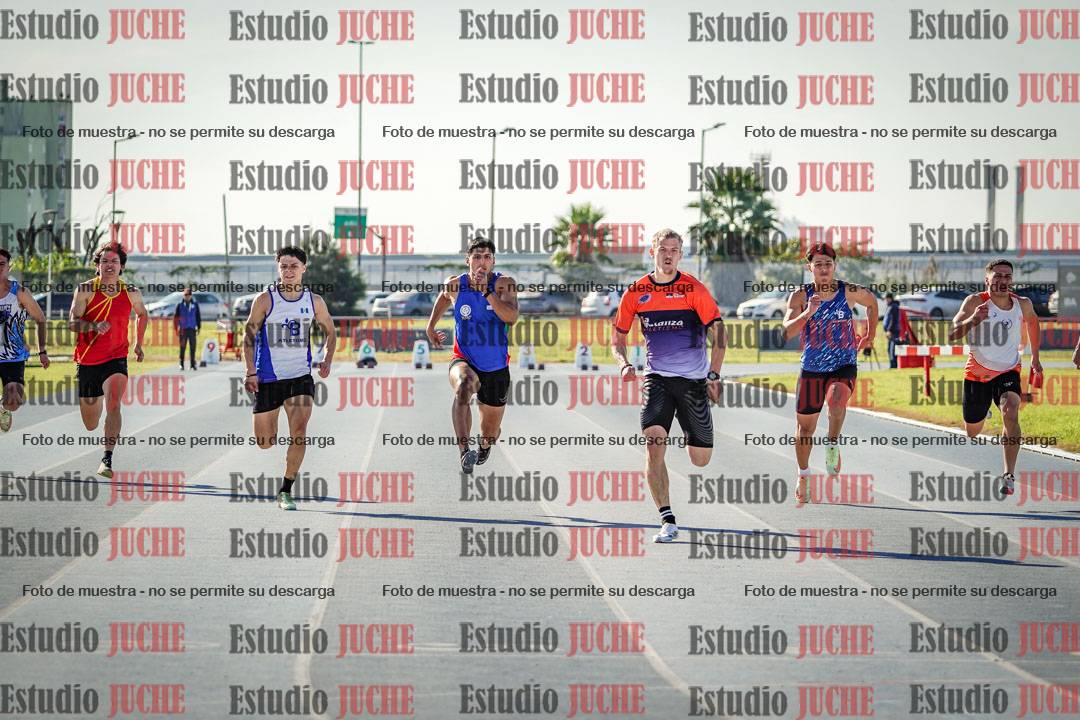 Fotos de los 100 m llanos de varones - FINAL