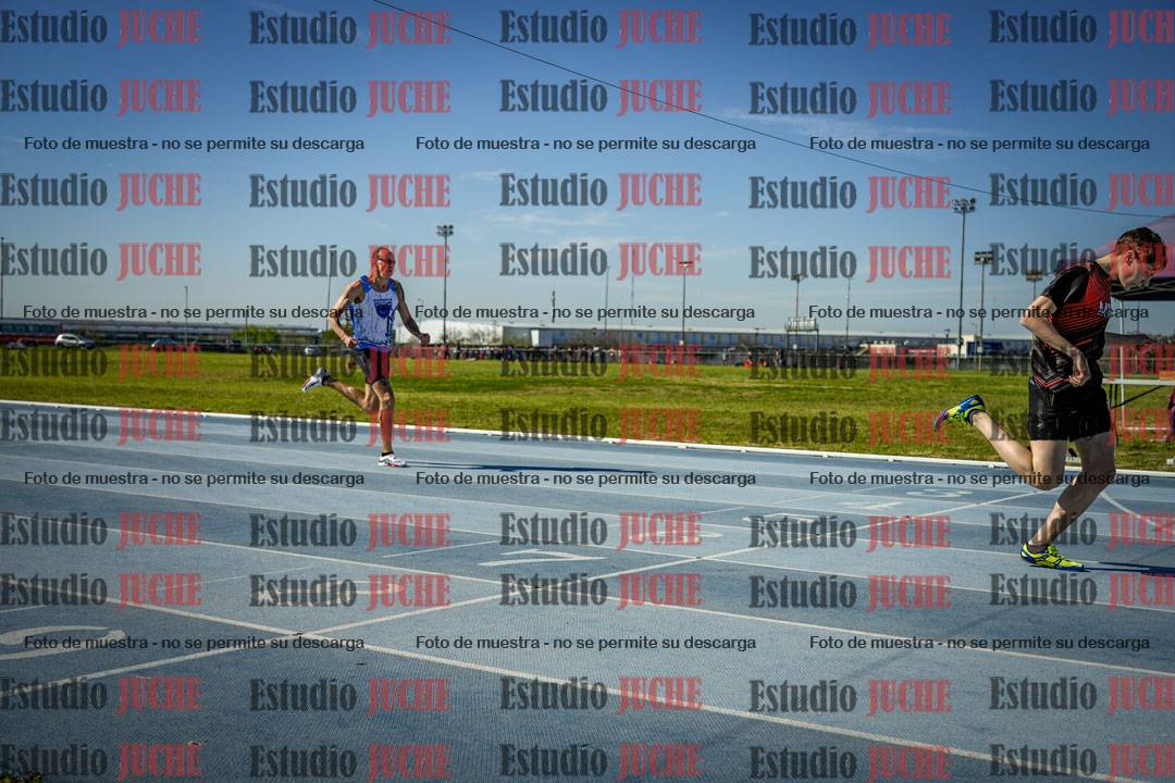 Fotos de los 400 m llanos de varones